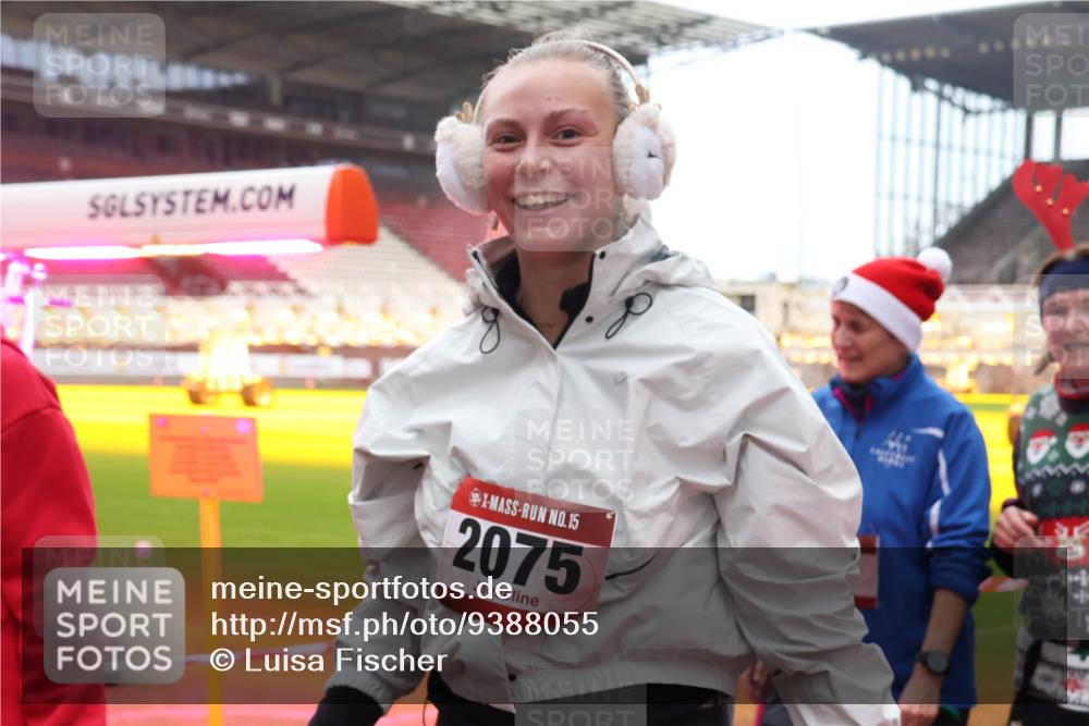 07.12.2025 - St. Pauli X-Mass-Run No. 15 Luisa Fischer http://msf.ph/oto/9388055 07.12.2025 11:49:38 Ziel 15, 2075, 24, 146, 244, 360, 548, 701, 703, 1613, 1966, 1967, 1992, 1993, 2003, 2344, 2346, 2717, 2718, 3421, 3424, 4601, 4643, 4646 meine-sportfotos.de
