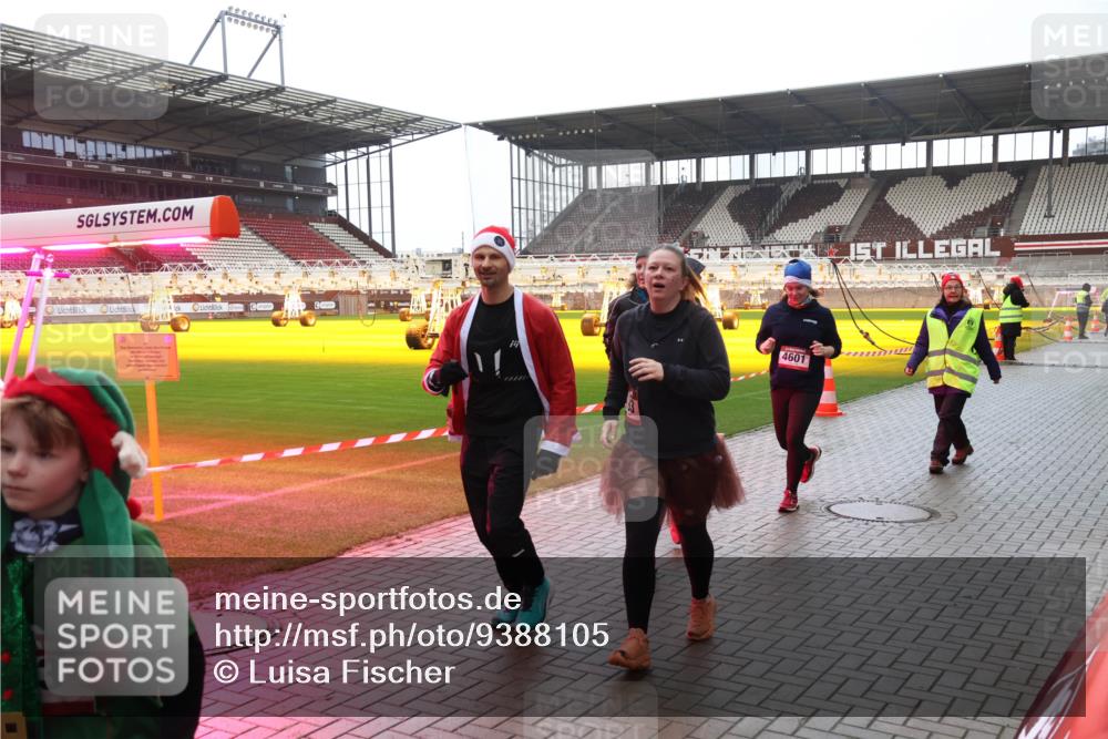 07.12.2025 - St. Pauli X-Mass-Run No. 15 Luisa Fischer http://msf.ph/oto/9388105 07.12.2025 11:49:51 Ziel 15, 3, 4601, 24, 360, 548, 701, 703, 1992, 1993, 2003, 2344, 2346, 2444, 2445, 2853, 2911, 3180, 3183, 3421, 3424, 3562, 3563, 3566, 3568, 3572, 3665, 3685, 3914, 3915, 4601, 4643, 4646 meine-sportfotos.de