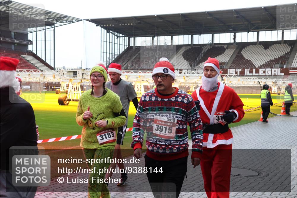 07.12.2025 - St. Pauli X-Mass-Run No. 15 Luisa Fischer http://msf.ph/oto/9388144 07.12.2025 11:50:12 Ziel 5, 3183, 3915, 15, 3915, 31, 360, 2003, 2118, 2344, 2346, 2444, 2445, 2853, 2911, 3180, 3183, 3421, 3424, 3562, 3563, 3566, 3568, 3572, 3660, 3665, 3685, 3778, 3914, 3915, 4601, 4643, 4646 meine-sportfotos.de