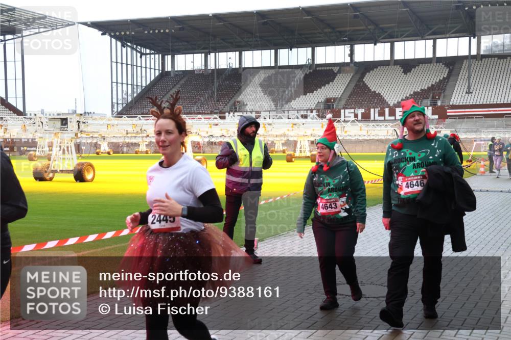 07.12.2025 - St. Pauli X-Mass-Run No. 15 Luisa Fischer http://msf.ph/oto/9388161 07.12.2025 11:50:26 Ziel 2445, 4646, 4643, 1890, 2118, 2203, 2210, 2444, 2445, 2848, 2853, 2872, 2877, 2911, 3180, 3183, 3562, 3563, 3566, 3568, 3572, 3660, 3665, 3685, 3697, 3778, 3914, 3915, 4184 meine-sportfotos.de