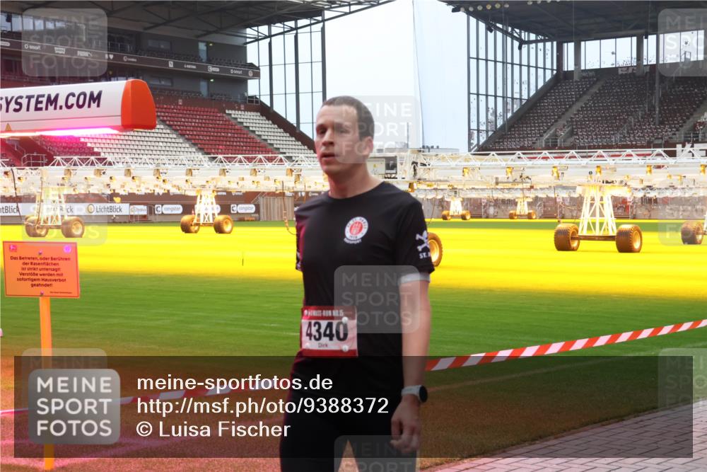 07.12.2025 - St. Pauli X-Mass-Run No. 15 Luisa Fischer http://msf.ph/oto/9388372 07.12.2025 11:52:22 Ziel 5, 4340, 648, 650, 1916, 2025, 2027, 2121, 3445, 3583, 3648, 3650, 3659, 3790, 3794, 3795, 3853, 3865, 3875, 4602, 4610 meine-sportfotos.de