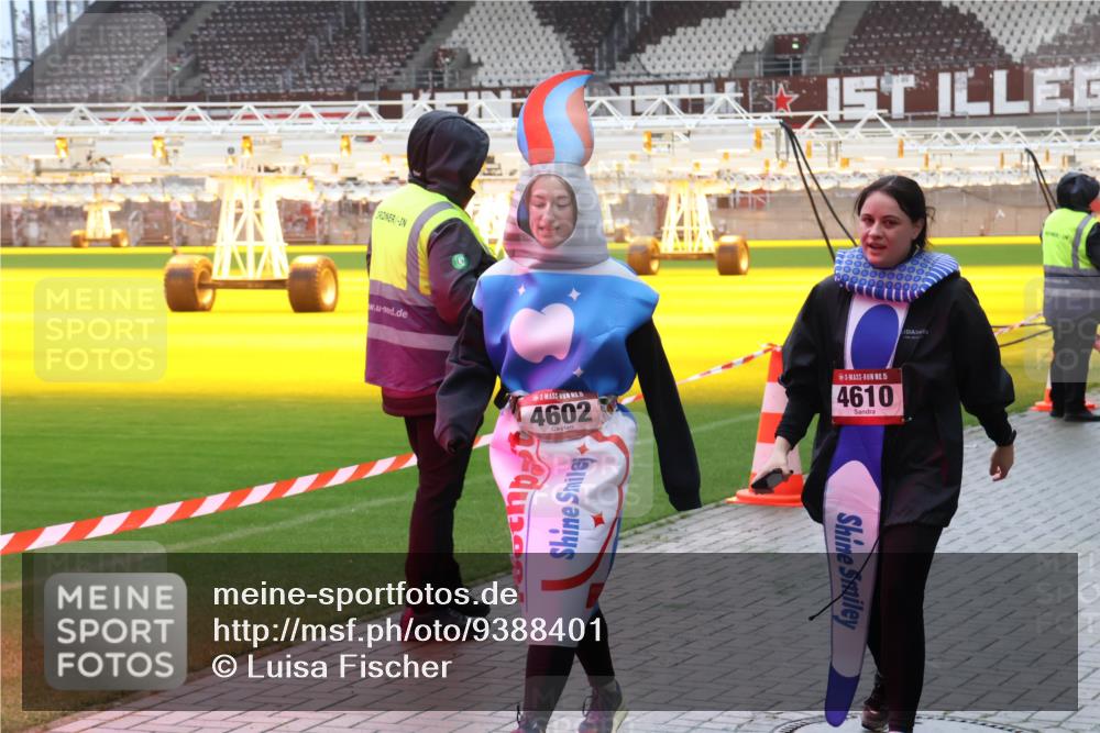07.12.2025 - St. Pauli X-Mass-Run No. 15 Luisa Fischer http://msf.ph/oto/9388401 07.12.2025 11:52:32 Ziel 15, 4602, 15, 4610, 613, 620, 627, 644, 1916, 2121, 3276, 3280, 3445, 3583, 3648, 3650, 3659, 3790, 3794, 3795, 3853, 3865, 4602, 4610 meine-sportfotos.de