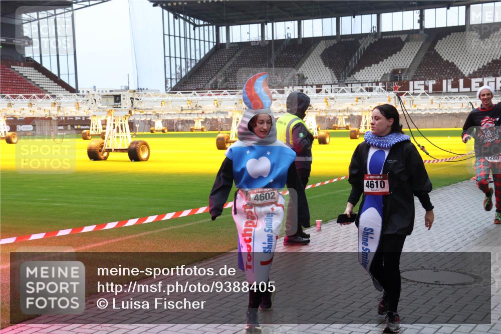 07.12.2025 - St. Pauli X-Mass-Run No. 15 Luisa Fischer http://msf.ph/oto/9388405 07.12.2025 11:52:33 Ziel 4602, 4610, 3280, 613, 620, 627, 644, 1916, 2121, 3276, 3280, 3445, 3583, 3648, 3650, 3659, 3790, 3794, 3795, 3853, 3865, 4602, 4610 meine-sportfotos.de