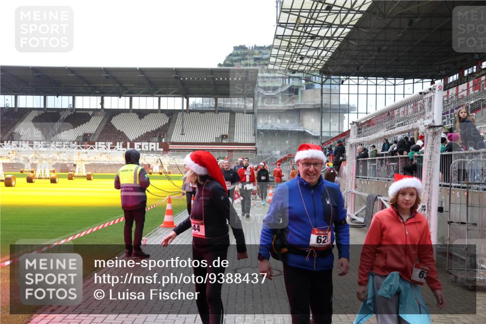 07.12.2025 - St. Pauli X-Mass-Run No. 15 Luisa Fischer http://msf.ph/oto/9388437 07.12.2025 11:53:01 Ziel 644, 1916, 62, 63, 613, 618, 620, 627, 644, 982, 2121, 2862, 3276, 3280, 3648, 3865, 3886, 4612 meine-sportfotos.de