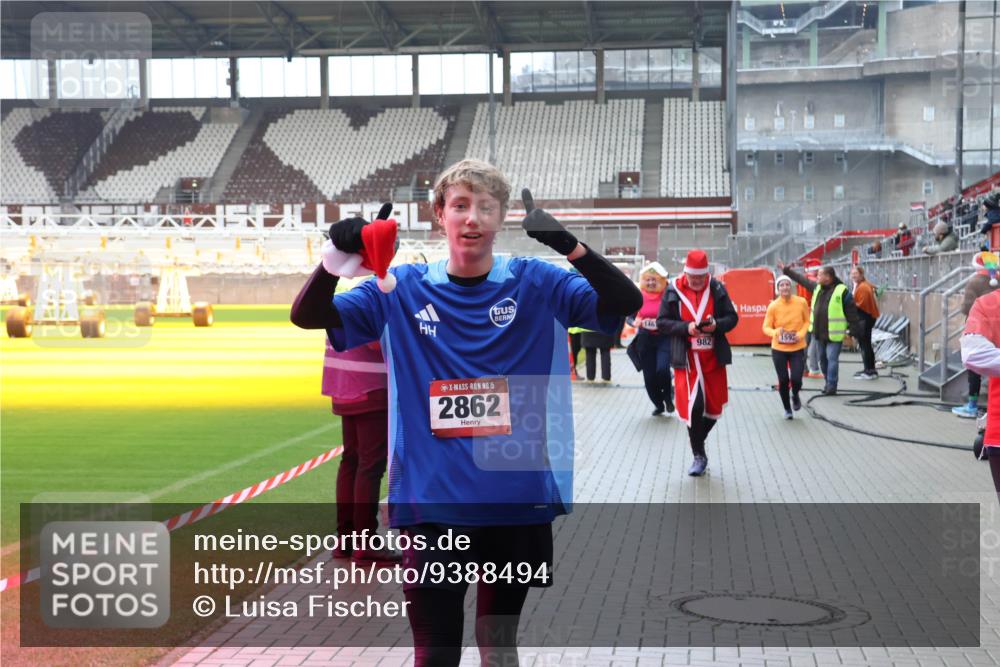 07.12.2025 - St. Pauli X-Mass-Run No. 15 Luisa Fischer http://msf.ph/oto/9388494 07.12.2025 11:53:20 Ziel 146, 982, 5, 2862, 104, 524, 613, 618, 982, 1238, 1239, 1289, 1290, 1467, 1592, 1803, 2685, 2735, 2862, 2966, 3006, 3355, 3356, 3749, 3750, 3886, 4612 meine-sportfotos.de