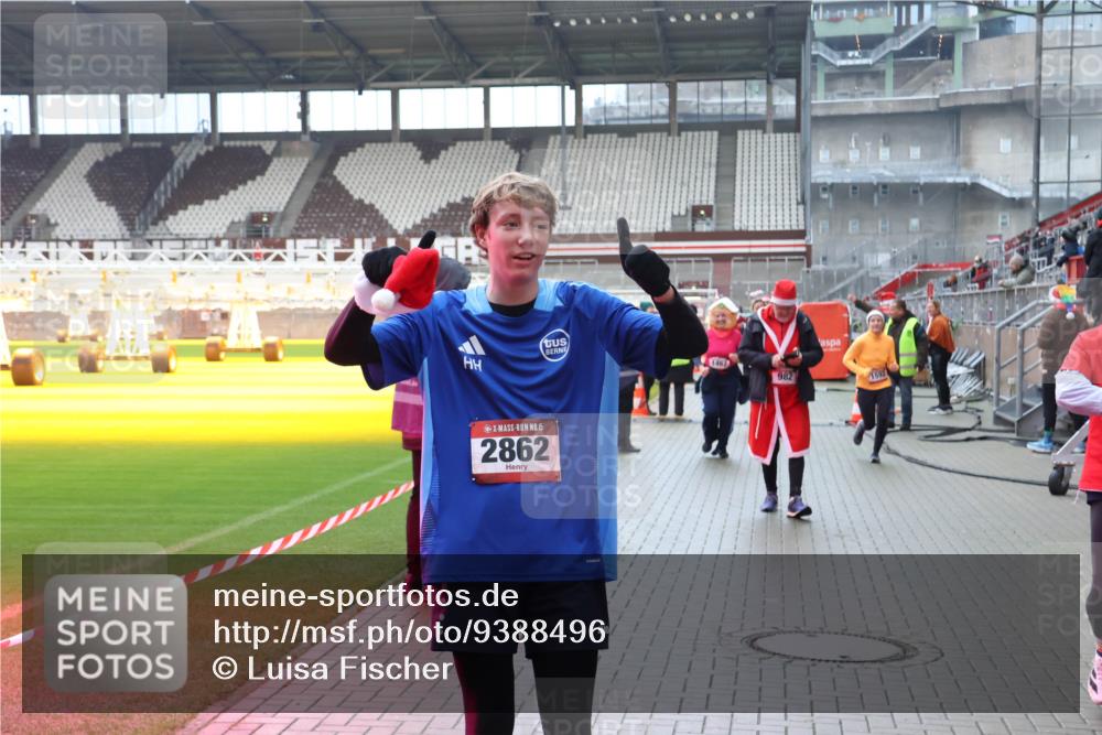 07.12.2025 - St. Pauli X-Mass-Run No. 15 Luisa Fischer http://msf.ph/oto/9388496 07.12.2025 11:53:20 Ziel 15, 2862, 1467, 982, 1502, 104, 524, 613, 618, 982, 1238, 1239, 1289, 1290, 1467, 1592, 1803, 2685, 2735, 2862, 2966, 3006, 3355, 3356, 3749, 3750, 3886, 4612 meine-sportfotos.de