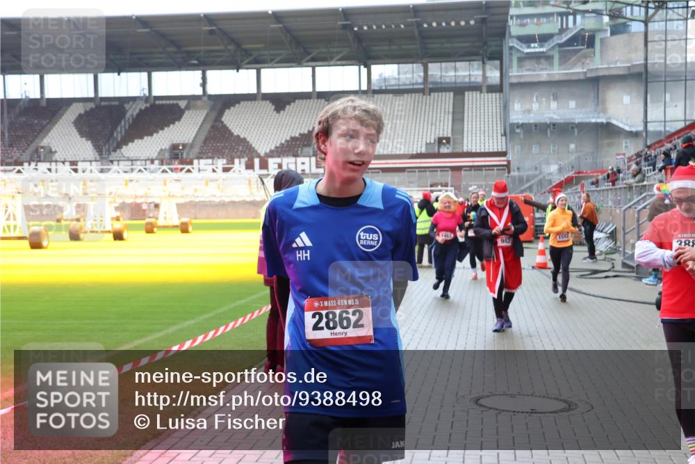 07.12.2025 - St. Pauli X-Mass-Run No. 15 Luisa Fischer http://msf.ph/oto/9388498 07.12.2025 11:53:21 Ziel 1467, 1502, 982, 15, 2862, 288, 104, 524, 618, 982, 1238, 1239, 1289, 1290, 1467, 1592, 1803, 2685, 2735, 2862, 2966, 3006, 3355, 3356, 3749, 3750, 3886, 4612 meine-sportfotos.de