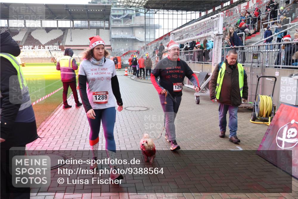 07.12.2025 - St. Pauli X-Mass-Run No. 15 Luisa Fischer http://msf.ph/oto/9388564 07.12.2025 11:54:02 Ziel 1290, 1289, 292, 283, 287, 524, 1238, 1239, 1289, 1290, 2685, 2735, 3249, 3355, 3356, 3507, 3510, 4248 meine-sportfotos.de