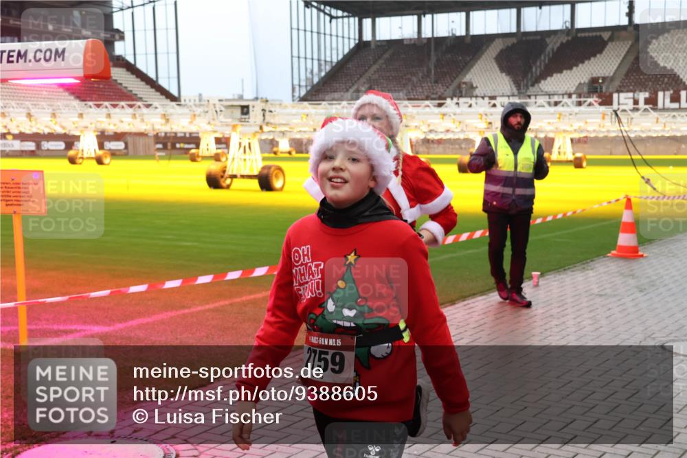 07.12.2025 - St. Pauli X-Mass-Run No. 15 Luisa Fischer http://msf.ph/oto/9388605 07.12.2025 11:54:55 Ziel 1, 15, 2759, 333, 1331, 1784, 2229, 2625, 2626, 2629, 2759, 2775, 2778, 2782, 2783, 2963, 2970, 3031, 3247, 3418, 3446, 3989 meine-sportfotos.de
