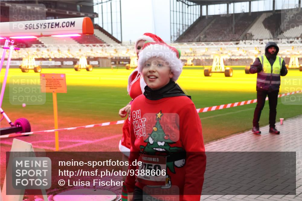 07.12.2025 - St. Pauli X-Mass-Run No. 15 Luisa Fischer http://msf.ph/oto/9388606 07.12.2025 11:54:55 Ziel 15, 2759, 333, 1331, 1784, 2229, 2625, 2626, 2629, 2759, 2775, 2778, 2782, 2783, 2963, 2970, 3031, 3247, 3418, 3446, 3989 meine-sportfotos.de