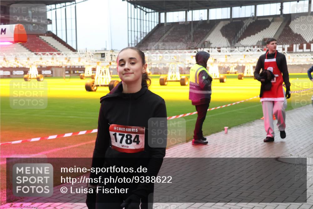 07.12.2025 - St. Pauli X-Mass-Run No. 15 Luisa Fischer http://msf.ph/oto/9388622 07.12.2025 11:55:11 Ziel 15, 1784, 333, 1331, 1784, 2775, 2778, 2782, 2783, 3446 meine-sportfotos.de