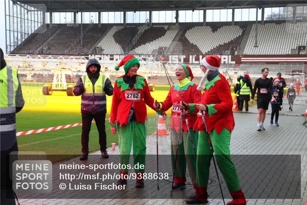 07.12.2025 - St. Pauli X-Mass-Run No. 15 Luisa Fischer http://msf.ph/oto/9388638 07.12.2025 11:55:30 Ziel 5, 2782, 277, 3418, 657, 333, 1331, 1448, 1657, 1720, 1784, 2671, 3991 meine-sportfotos.de