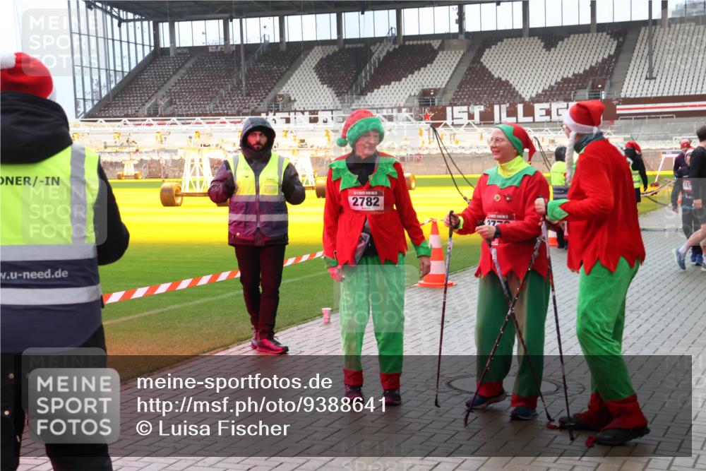 07.12.2025 - St. Pauli X-Mass-Run No. 15 Luisa Fischer http://msf.ph/oto/9388641 07.12.2025 11:55:31 Ziel 2782, 27, 164, 333, 1331, 1448, 1657, 1720, 1784, 2671, 3991 meine-sportfotos.de
