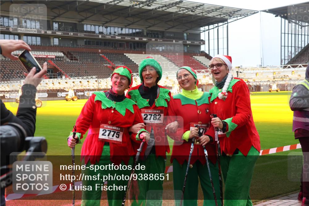 07.12.2025 - St. Pauli X-Mass-Run No. 15 Luisa Fischer http://msf.ph/oto/9388651 07.12.2025 11:55:42 Ziel 15, 2775, 15, 2782, 5, 1131, 1132, 1448, 1535, 1657, 1720, 1835, 2671, 3611, 3991 meine-sportfotos.de