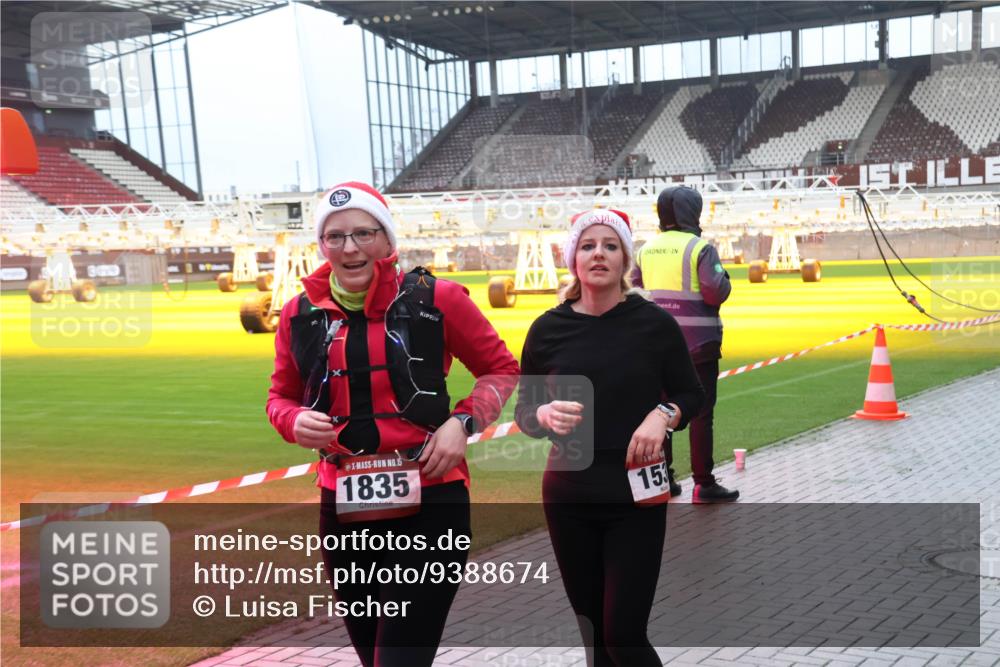 07.12.2025 - St. Pauli X-Mass-Run No. 15 Luisa Fischer http://msf.ph/oto/9388674 07.12.2025 11:56:09 Ziel 15, 1835, 15, 294, 299, 1042, 1131, 1132, 1448, 1535, 1720, 1835, 2077, 2094, 2671, 3611, 3802, 3991, 4013, 4785 meine-sportfotos.de