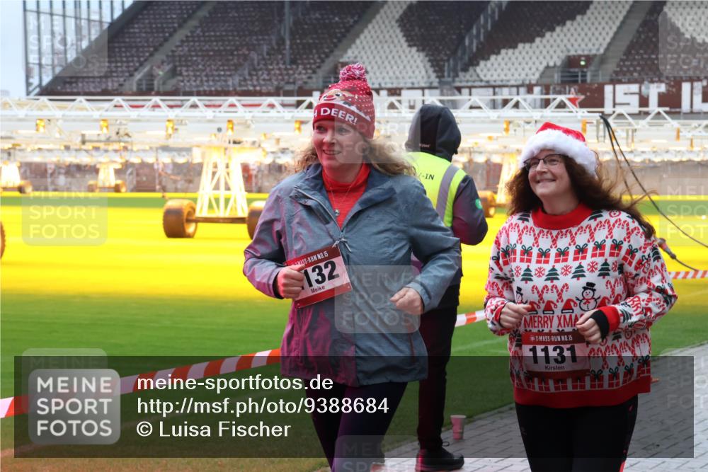 07.12.2025 - St. Pauli X-Mass-Run No. 15 Luisa Fischer http://msf.ph/oto/9388684 07.12.2025 11:56:18 Ziel 15, 132, 15, 1131, 294, 299, 1030, 1042, 1131, 1132, 1144, 1535, 1835, 2077, 2094, 2455, 3499, 3502, 3611, 3802, 4013, 4785 meine-sportfotos.de