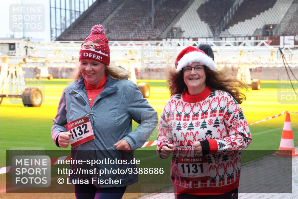 07.12.2025 - St. Pauli X-Mass-Run No. 15 Luisa Fischer http://msf.ph/oto/9388686 07.12.2025 11:56:18 Ziel 15, 132, 15, 11314, 15, 294, 299, 1030, 1042, 1131, 1132, 1144, 1535, 1835, 2077, 2094, 2455, 3499, 3502, 3611, 3802, 4013, 4785 meine-sportfotos.de