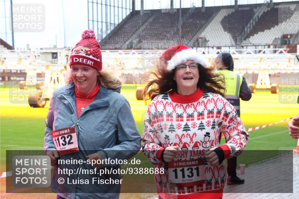 07.12.2025 - St. Pauli X-Mass-Run No. 15 Luisa Fischer http://msf.ph/oto/9388688 07.12.2025 11:56:19 Ziel 15, 132, 15, 1131, 294, 299, 1030, 1042, 1131, 1132, 1144, 1535, 1835, 2077, 2094, 2455, 3499, 3502, 3611, 3802, 4013, 4785 meine-sportfotos.de