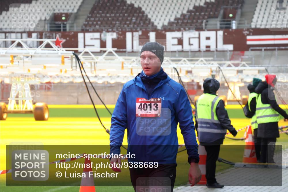 07.12.2025 - St. Pauli X-Mass-Run No. 15 Luisa Fischer http://msf.ph/oto/9388689 07.12.2025 11:56:21 Ziel 15, 4013, 294, 299, 1030, 1042, 1131, 1132, 1144, 1535, 1835, 2077, 2094, 2455, 3499, 3502, 3611, 3802, 4013, 4785 meine-sportfotos.de