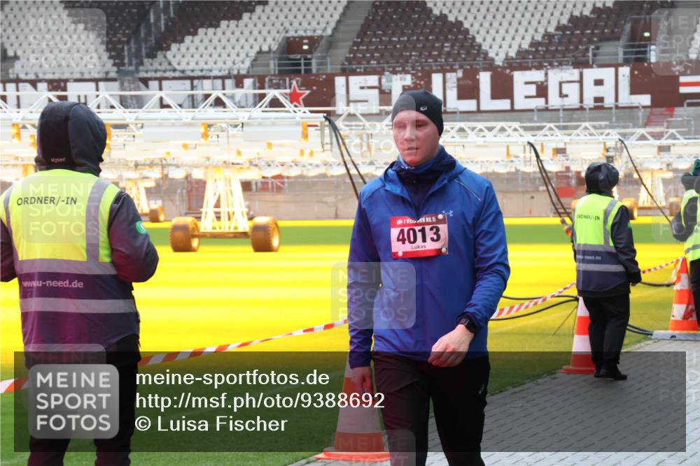 07.12.2025 - St. Pauli X-Mass-Run No. 15 Luisa Fischer http://msf.ph/oto/9388692 07.12.2025 11:56:22 Ziel 15, 4013, 294, 299, 1030, 1042, 1131, 1132, 1144, 1535, 2077, 2094, 2455, 3499, 3502, 3611, 3802, 4013, 4785 meine-sportfotos.de