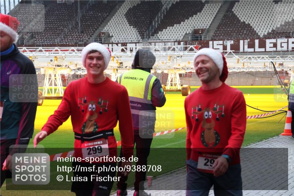 07.12.2025 - St. Pauli X-Mass-Run No. 15 Luisa Fischer http://msf.ph/oto/9388708 07.12.2025 11:56:34 Ziel 299, 41004, 1, 29, 29, 47, 294, 299, 1030, 1042, 1088, 1144, 2077, 2094, 2455, 3496, 3498, 3499, 3502, 3511, 3802, 3900 meine-sportfotos.de