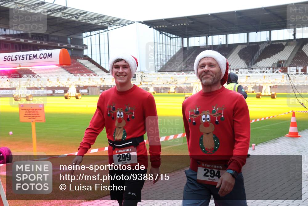07.12.2025 - St. Pauli X-Mass-Run No. 15 Luisa Fischer http://msf.ph/oto/9388715 07.12.2025 11:56:36 Ziel 15, 299, 15, 294, 111, 294, 1030, 1042, 1088, 1144, 2077, 2094, 2455, 3496, 3498, 3499, 3502, 3511, 3802, 3900 meine-sportfotos.de