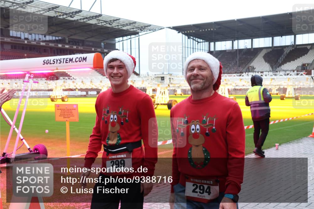 07.12.2025 - St. Pauli X-Mass-Run No. 15 Luisa Fischer http://msf.ph/oto/9388716 07.12.2025 11:56:37 Ziel 2, 15, 299, 15, 294, 294, 1030, 1042, 1088, 1144, 2077, 2094, 2455, 3496, 3498, 3499, 3502, 3511, 3802, 3900 meine-sportfotos.de