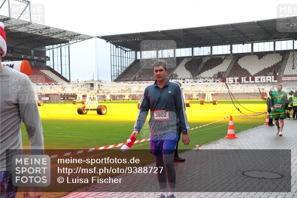 07.12.2025 - St. Pauli X-Mass-Run No. 15 Luisa Fischer http://msf.ph/oto/9388727 07.12.2025 11:56:42 Ziel 3802, 2455, 294, 1030, 1042, 1088, 1144, 2077, 2094, 2455, 3007, 3433, 3496, 3498, 3499, 3502, 3511, 3802, 3900 meine-sportfotos.de