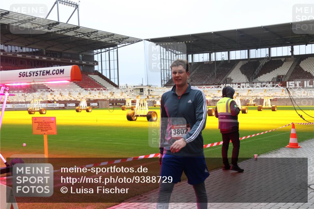 07.12.2025 - St. Pauli X-Mass-Run No. 15 Luisa Fischer http://msf.ph/oto/9388729 07.12.2025 11:56:43 Ziel 15, 3802, 294, 1030, 1042, 1088, 1144, 2077, 2094, 2455, 3007, 3433, 3496, 3498, 3499, 3502, 3511, 3802, 3900 meine-sportfotos.de