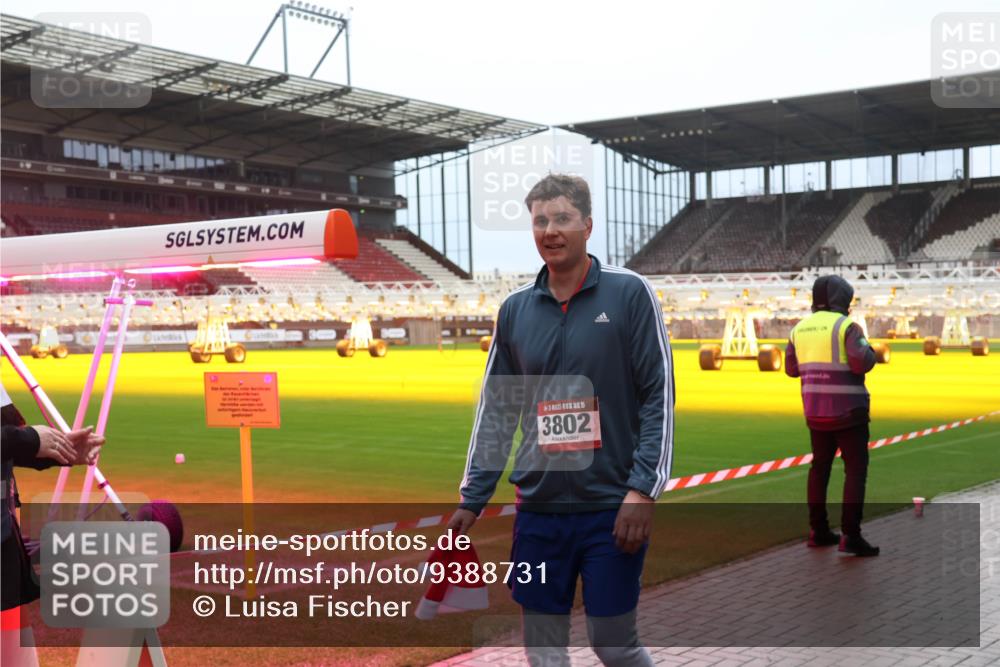 07.12.2025 - St. Pauli X-Mass-Run No. 15 Luisa Fischer http://msf.ph/oto/9388731 07.12.2025 11:56:43 Ziel 15, 3802, 294, 1030, 1042, 1088, 1144, 2077, 2094, 2455, 3007, 3433, 3496, 3498, 3499, 3502, 3511, 3802, 3900 meine-sportfotos.de