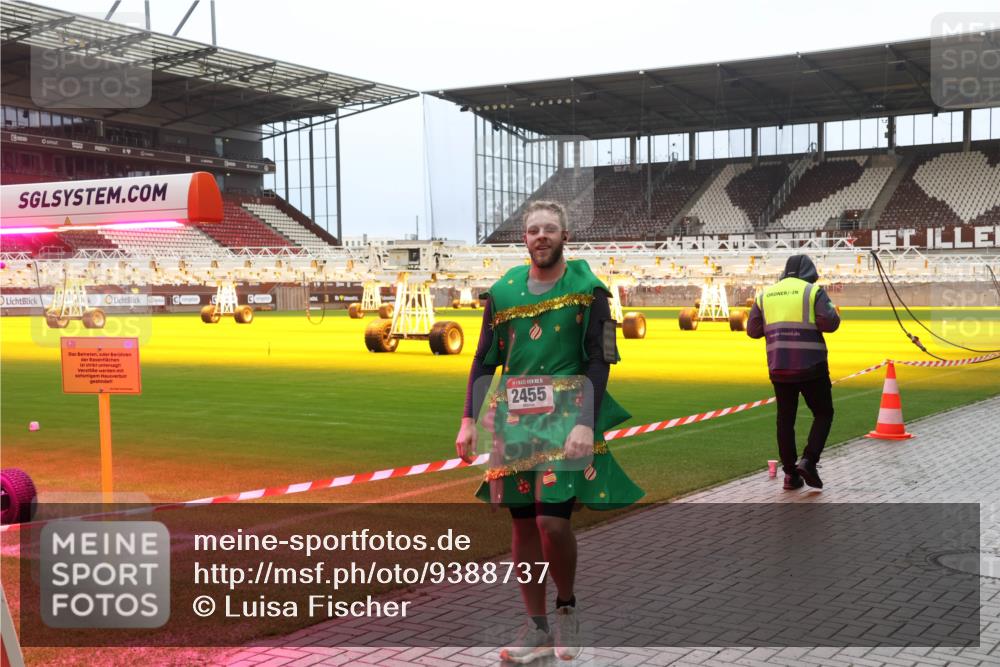 07.12.2025 - St. Pauli X-Mass-Run No. 15 Luisa Fischer http://msf.ph/oto/9388737 07.12.2025 11:56:51 Ziel 4, 0, 2455, 1030, 1088, 1144, 2455, 2929, 2932, 3007, 3433, 3496, 3498, 3499, 3502, 3511, 3802, 3842, 3843, 3844, 3900 meine-sportfotos.de