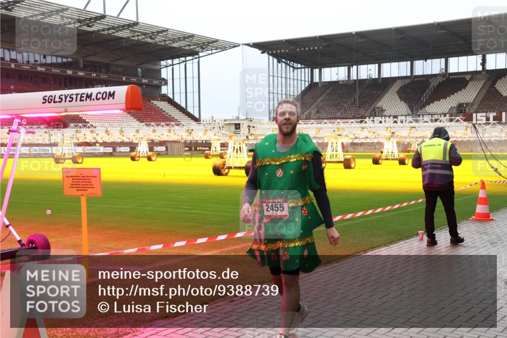 07.12.2025 - St. Pauli X-Mass-Run No. 15 Luisa Fischer http://msf.ph/oto/9388739 07.12.2025 11:56:51 Ziel 7, 1, 2455, 1030, 1088, 1144, 2455, 2929, 2932, 3007, 3433, 3496, 3498, 3499, 3502, 3511, 3802, 3842, 3843, 3844, 3900 meine-sportfotos.de