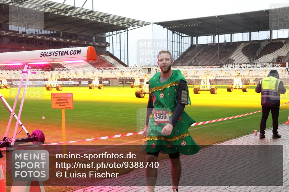 07.12.2025 - St. Pauli X-Mass-Run No. 15 Luisa Fischer http://msf.ph/oto/9388740 07.12.2025 11:56:51 Ziel 15, 2455, 1030, 1088, 1144, 2455, 2929, 2932, 3007, 3433, 3496, 3498, 3499, 3502, 3511, 3802, 3842, 3843, 3844, 3900 meine-sportfotos.de