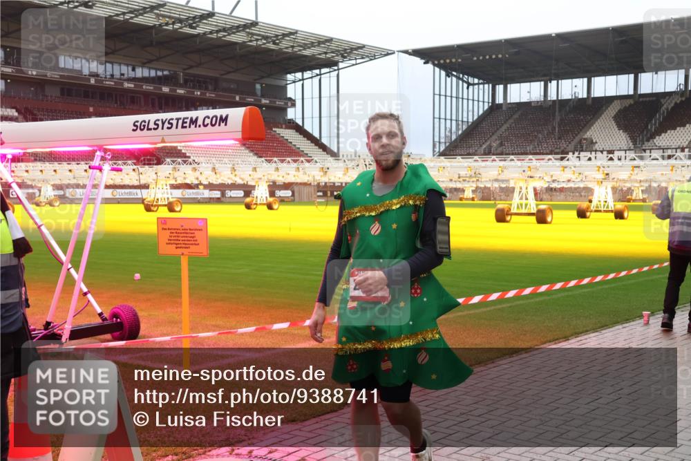 07.12.2025 - St. Pauli X-Mass-Run No. 15 Luisa Fischer http://msf.ph/oto/9388741 07.12.2025 11:56:52 Ziel 4, 1030, 1088, 1144, 2455, 2929, 2932, 3007, 3433, 3496, 3498, 3499, 3502, 3511, 3802, 3842, 3843, 3844, 3900 meine-sportfotos.de