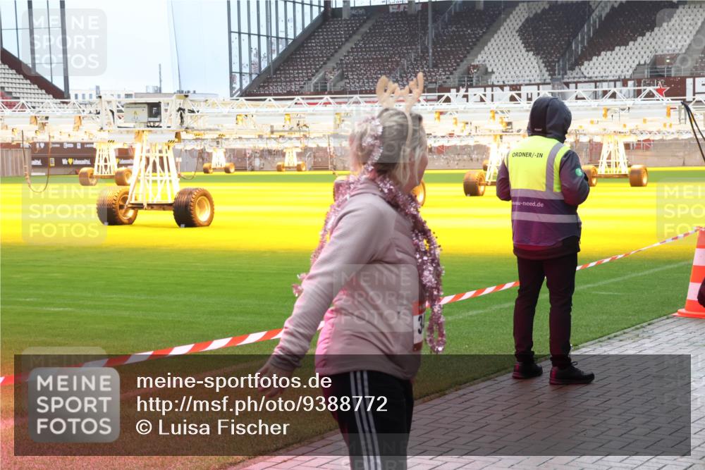 07.12.2025 - St. Pauli X-Mass-Run No. 15 Luisa Fischer http://msf.ph/oto/9388772 07.12.2025 11:57:14 Ziel 722, 1088, 1271, 1836, 1877, 2496, 2596, 2598, 2599, 2824, 2825, 2826, 2929, 2932, 3007, 3383, 3433, 3459, 3496, 3498, 3511, 3842, 3843, 3844, 3900, 4172, 4174 meine-sportfotos.de