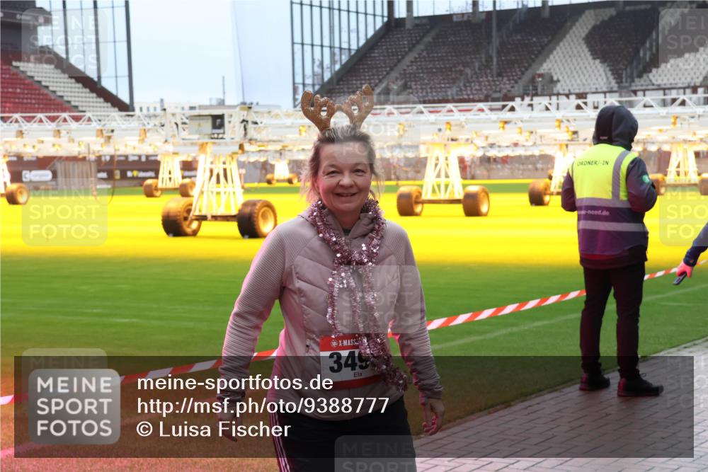 07.12.2025 - St. Pauli X-Mass-Run No. 15 Luisa Fischer http://msf.ph/oto/9388777 07.12.2025 11:57:15 Ziel 349, 722, 1088, 1271, 1836, 1877, 2496, 2596, 2598, 2599, 2824, 2825, 2826, 2929, 2932, 3007, 3383, 3433, 3459, 3496, 3498, 3511, 3842, 3843, 3844, 3900, 4172, 4174 meine-sportfotos.de