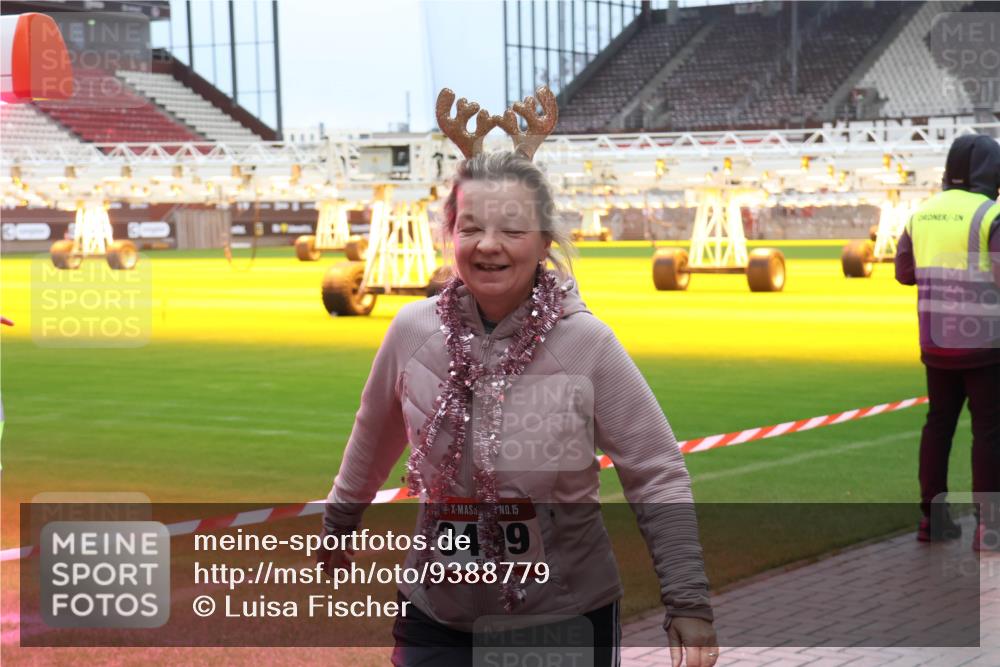 07.12.2025 - St. Pauli X-Mass-Run No. 15 Luisa Fischer http://msf.ph/oto/9388779 07.12.2025 11:57:15 Ziel 3, 15, 34, 9, 722, 1088, 1271, 1836, 1877, 2496, 2596, 2598, 2599, 2824, 2825, 2826, 2929, 2932, 3007, 3383, 3433, 3459, 3496, 3498, 3511, 3842, 3843, 3844, 3900, 4172, 4174 meine-sportfotos.de