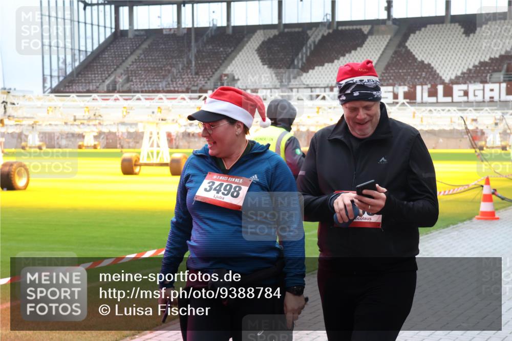 07.12.2025 - St. Pauli X-Mass-Run No. 15 Luisa Fischer http://msf.ph/oto/9388784 07.12.2025 11:57:17 Ziel 15, 3498, 722, 1088, 1271, 1836, 1877, 2496, 2596, 2598, 2599, 2824, 2825, 2826, 2929, 2932, 3007, 3383, 3433, 3459, 3496, 3498, 3511, 3842, 3843, 3844, 3900, 4172, 4174 meine-sportfotos.de
