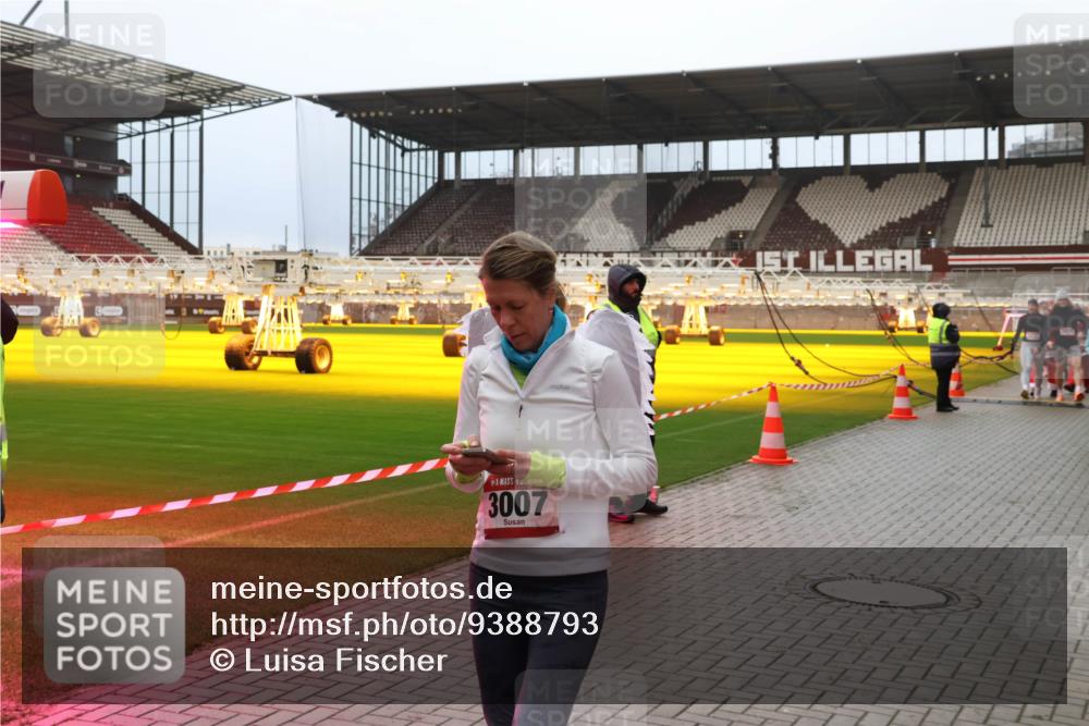 07.12.2025 - St. Pauli X-Mass-Run No. 15 Luisa Fischer http://msf.ph/oto/9388793 07.12.2025 11:57:22 Ziel 3007, 722, 1271, 1836, 1877, 2496, 2596, 2598, 2599, 2824, 2825, 2826, 2929, 2932, 3007, 3383, 3433, 3459, 3842, 3843, 3844, 4172, 4174 meine-sportfotos.de
