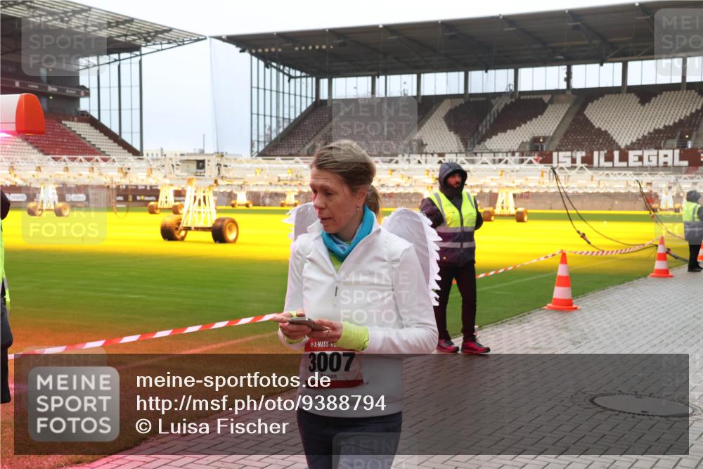 07.12.2025 - St. Pauli X-Mass-Run No. 15 Luisa Fischer http://msf.ph/oto/9388794 07.12.2025 11:57:22 Ziel 3007, 722, 1271, 1836, 1877, 2496, 2596, 2598, 2599, 2824, 2825, 2826, 2929, 2932, 3007, 3383, 3433, 3459, 3842, 3843, 3844, 4172, 4174 meine-sportfotos.de