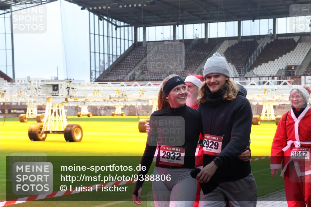 07.12.2025 - St. Pauli X-Mass-Run No. 15 Luisa Fischer http://msf.ph/oto/9388806 07.12.2025 11:57:36 Ziel 15, 2932, 15, 2929, 15, 3842, 722, 1271, 1327, 1836, 1877, 2496, 2596, 2598, 2599, 2811, 2824, 2825, 2826, 3383, 3459, 4172, 4174 meine-sportfotos.de