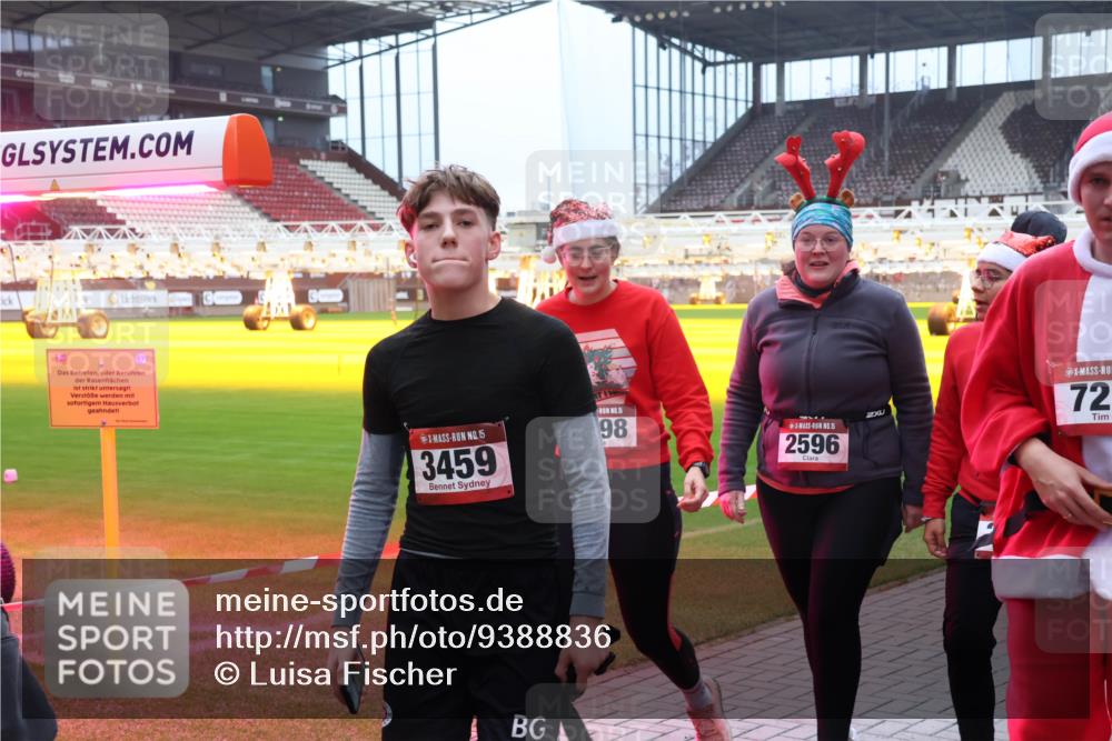 07.12.2025 - St. Pauli X-Mass-Run No. 15 Luisa Fischer http://msf.ph/oto/9388836 07.12.2025 11:57:44 Ziel 0, 15, 3459, 5, 98, 15, 2596, 72, 722, 1271, 1327, 1836, 1877, 2496, 2811, 2824, 2825, 2826, 3383, 3444, 3452, 3459, 3993, 4125 meine-sportfotos.de