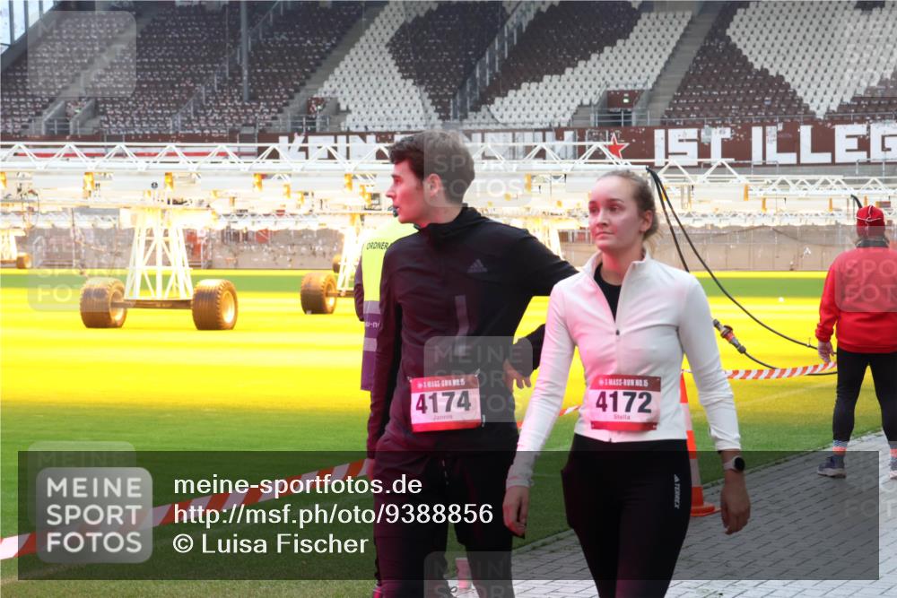 07.12.2025 - St. Pauli X-Mass-Run No. 15 Luisa Fischer http://msf.ph/oto/9388856 07.12.2025 11:57:51 Ziel 15, 4174, 15, 4172, 722, 1271, 1327, 1836, 1877, 2228, 2496, 2811, 3383, 3444, 3452, 3480, 3847, 3852, 3993, 4125 meine-sportfotos.de