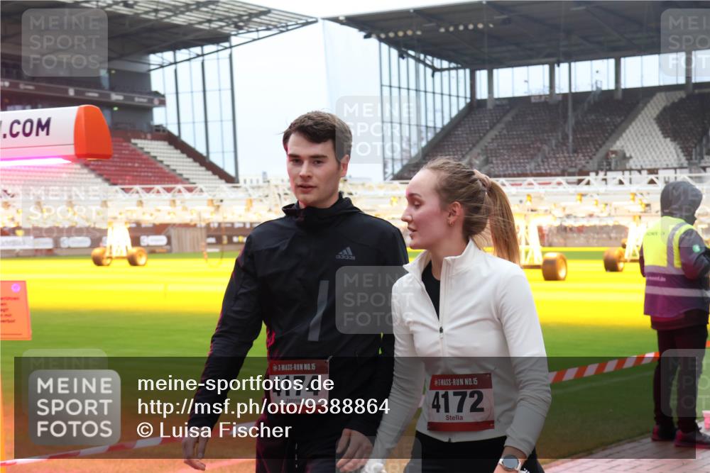 07.12.2025 - St. Pauli X-Mass-Run No. 15 Luisa Fischer http://msf.ph/oto/9388864 07.12.2025 11:57:54 Ziel 15, 4174, 15, 4172, 722, 1271, 1327, 1836, 1877, 2228, 2496, 2811, 3444, 3452, 3480, 3847, 3852, 3993, 4125 meine-sportfotos.de