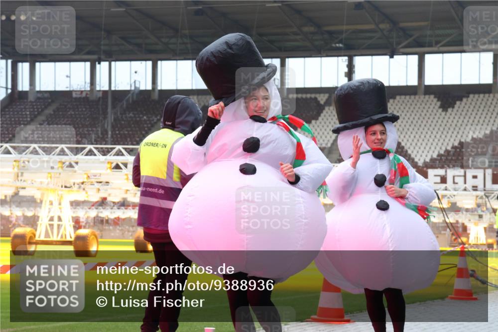 07.12.2025 - St. Pauli X-Mass-Run No. 15 Luisa Fischer http://msf.ph/oto/9388936 07.12.2025 11:58:32 Ziel 1151, 1909, 1914, 2228, 3150, 3457, 3480, 3661, 3801, 3817, 3847, 3852, 3993, 4057, 4218, 4240, 4721 meine-sportfotos.de