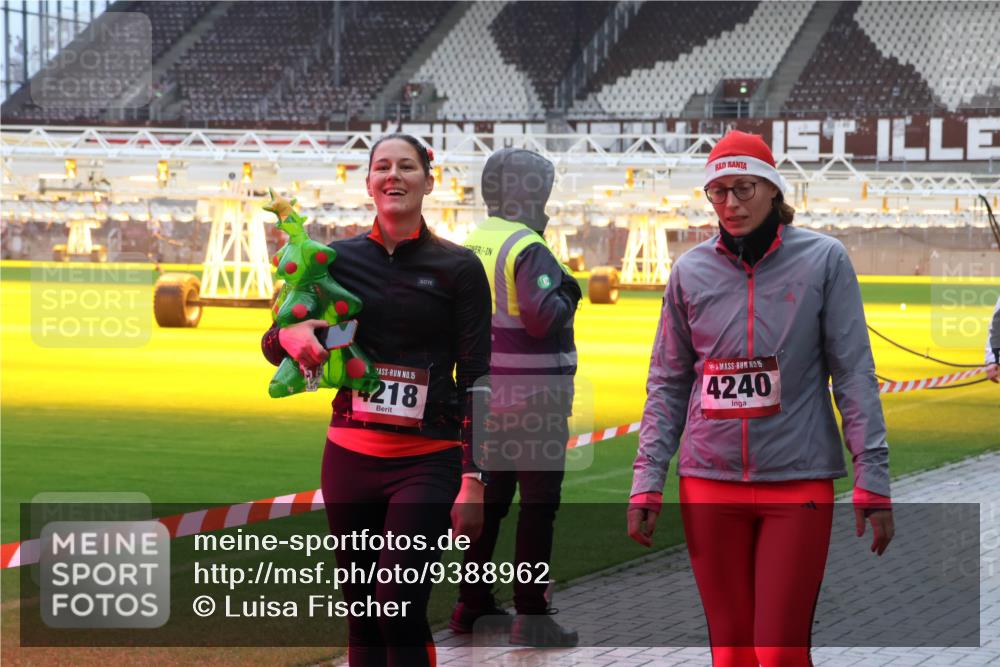 07.12.2025 - St. Pauli X-Mass-Run No. 15 Luisa Fischer http://msf.ph/oto/9388962 07.12.2025 11:58:56 Ziel 15, 4218, 15, 4240, 163, 409, 413, 415, 419, 589, 1151, 1909, 1914, 3150, 3192, 3457, 3533, 3661, 3801, 3817, 4057, 4218, 4240, 4312, 4505, 4721 meine-sportfotos.de