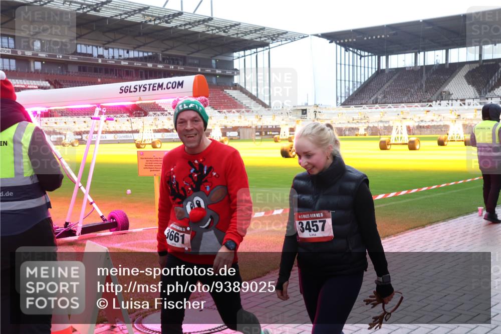 07.12.2025 - St. Pauli X-Mass-Run No. 15 Luisa Fischer http://msf.ph/oto/9389025 07.12.2025 11:59:15 Ziel 4, 3661, 15, 3457, 163, 409, 413, 415, 419, 589, 1151, 1777, 1909, 1914, 3150, 3192, 3457, 3533, 4057, 4312, 4505, 4721, 4733, 4749 meine-sportfotos.de
