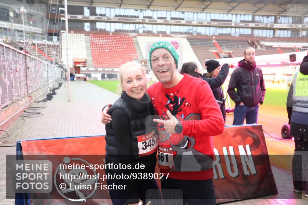 07.12.2025 - St. Pauli X-Mass-Run No. 15 Luisa Fischer http://msf.ph/oto/9389027 07.12.2025 11:59:20 Ziel 3451, 15, 661, 163, 409, 413, 415, 419, 589, 1337, 1406, 1777, 3150, 3192, 3533, 4057, 4312, 4505, 4733, 4749 meine-sportfotos.de