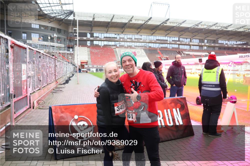 07.12.2025 - St. Pauli X-Mass-Run No. 15 Luisa Fischer http://msf.ph/oto/9389029 07.12.2025 11:59:20 Ziel 2, 3451, 15, 661, 163, 409, 413, 415, 419, 589, 1337, 1406, 1777, 3150, 3192, 3533, 4057, 4312, 4505, 4733, 4749 meine-sportfotos.de