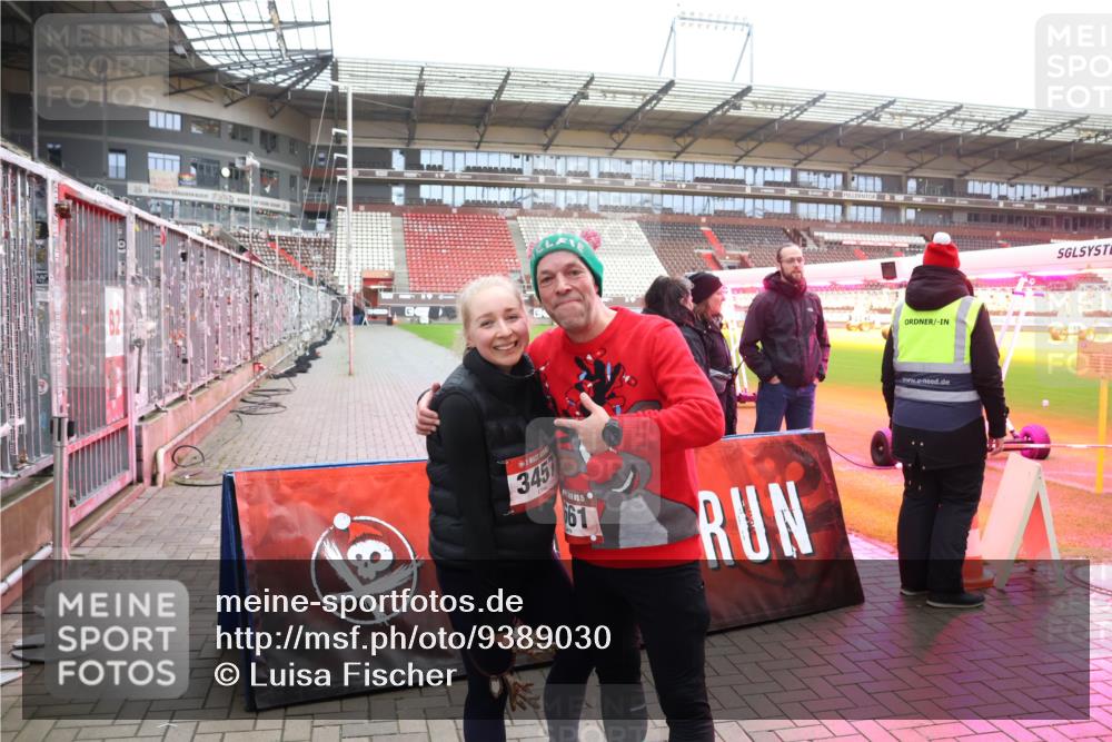 07.12.2025 - St. Pauli X-Mass-Run No. 15 Luisa Fischer http://msf.ph/oto/9389030 07.12.2025 11:59:21 Ziel 82, 3451, 661, 163, 409, 413, 415, 419, 589, 862, 1337, 1406, 1777, 3192, 3533, 4312, 4505, 4733, 4749 meine-sportfotos.de